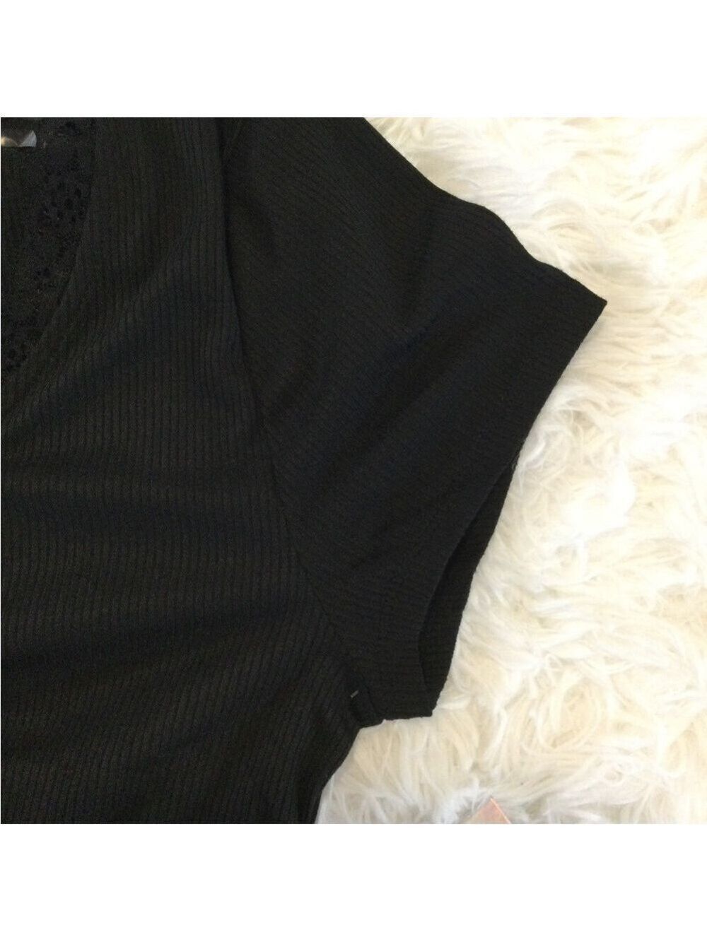 Derek Heart black cropped tee with white lace trim inset Woman’s XL - Picture 7 of 9